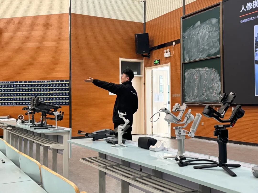 微信图片_20251212175554_20251213124035jpg 微信图片_20251212175554_20251213124035jpg