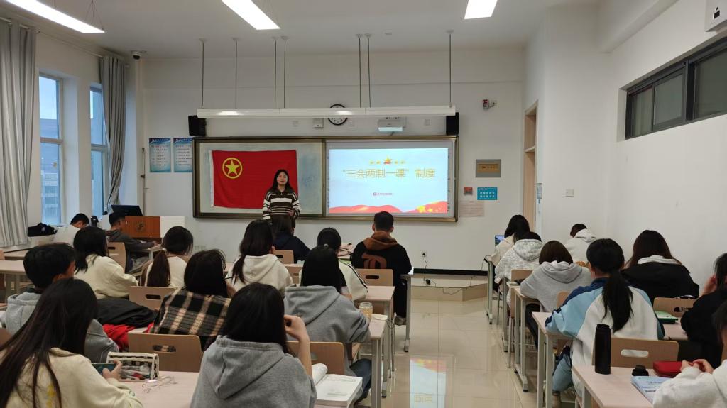宣讲1.jpg 宣讲1.jpg